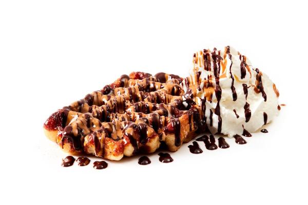 Zinneken's Belgian waffles Harvard square: #08 Zinneken's, 1 x $9.75
waffle with melted speculoos spread, chocolate and whipped cream