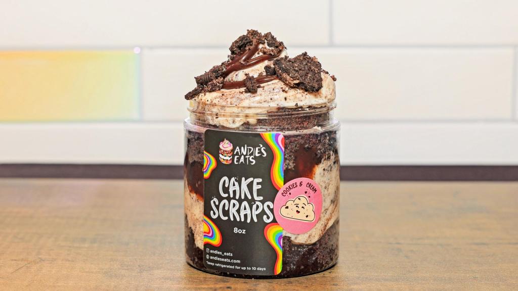 Andie's Eats: Cookies And Cream, 1 x $12.00
One of our most popular flavors! chocolate cake layered with cookies and cream frosting, chocolate ganache and oreo cookie crunch.