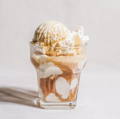 Zinneken's Belgian waffles Harvard square: Affogato, 1 x $5.50
Double shot of espresso with two scoops of vanilla ice cream
