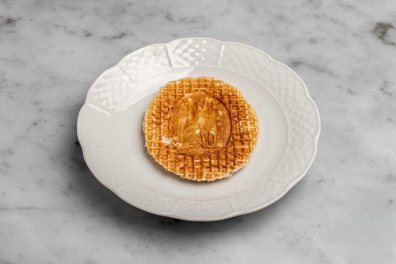Aux Merveilleux de Fred - Midtown: Mini Waffle , 1 x $2.20
