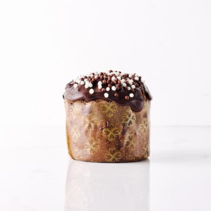 Brigadeiro Bakery: Chocolate Brigadeiro Panettone, 1 x $20.00
Panettone is more than a sweet bread loaf, it’s a true Italian Christmas tradition. But at Brigadeiro Bakery, ours got a Brazilian tweak. We've added chocolate chips, and an inner layer filled with creamy Brigadeiro, and lastly topped with 58% dark chocolate drizzle.
The type of indulgence that is much needed for a memorable celebration.
Happy Holidays!
Ingredients: Flour, sugar, yeast, eggs, butter, vanilla extract, almond extract, cocoa powder, dark chocolate, sweetened condensed milk, milk, corn starch, chocolate crunch sprinkles.