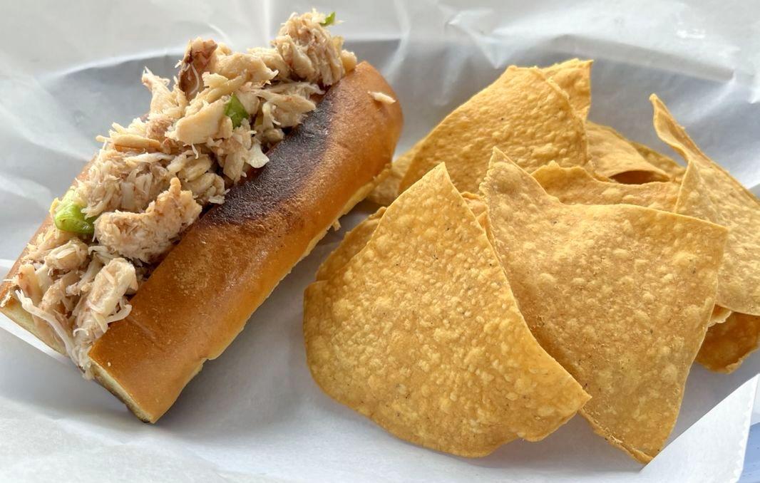 Lobstah On A Roll: Crab Roll, 1 x $15.90
Lump crab meat, celery, onion, mayo, seasoned lightly, and finished with a dash of lemon