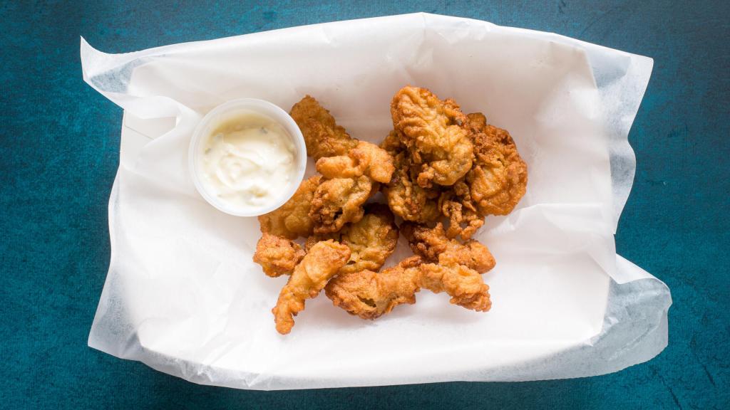 Lobstah On A Roll: 12 Fried Oysters (1 dozen), 1 x $18.50
A dozen fresh oysters, delicately breaded and fried to a golden crisp, offering a succulent and briny bite in every shell.