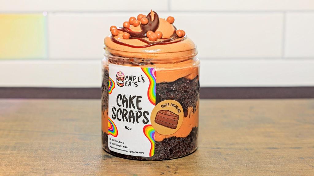 Andie's Eats: Triple Chocolate, 1 x $12.00
Chocolate cake layered with chocolate buttercream, chocolate ganache and chocolate crunch.