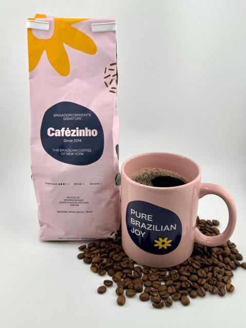 Brigadeiro Bakery: Cafézinho - Our signature Coffee , 1 x $17.00
Brigadeiro Bakery's signature CAFEZINHO.
The Brazilian coffee of New York since 2014.

Roast level 🟤🟤🟤⚪⚪
Whole ⚪Ground ⚪ 
Notes of: Brown Sugar, Dark Chocolate, Cream
Blend - Machado, Minas Gerais - Brazil

Roasted and packed by:
Winchell Mountain Coffee
Pineplains, New York 12567

Net weight 12oz (340g)