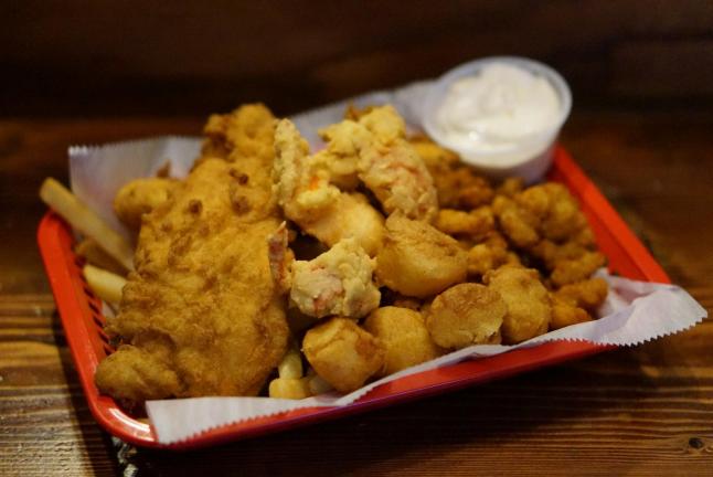Lobstah On A Roll: G.O.A.T. Seafood Plattah, 1 x $45.50
Indulge in the ultimate seafood experience with our G.O.A.T. Seafood Plattah featuring succulent clam strips, juicy shrimp, flaky Haddock, savory Lobstah, and crispy fries. Dive into a feast fit for a king. Order now and elevate your dining game to legendary status!