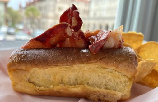 Lobstah On A Roll: Lobstah Roll Butter, 1 x $21.90
Served cold in mayo or with a side of warm butter