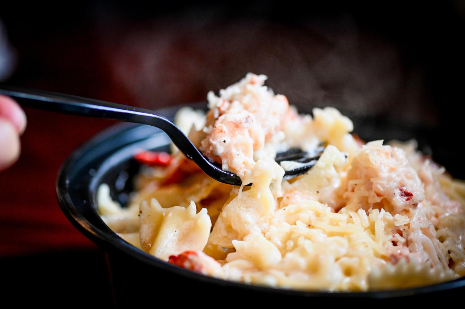 Lobstah On A Roll: Lobstah Mac, 1 x $25.90
Indulge in the ultimate comfort food experience with Lobstah Mac! This decadent twist on classic mac and cheese features tender lobster meat, perfectly cooked pasta, and a rich three-cheese cream sauce. Treat yourself to a luxurious meal that will leave your taste buds craving for more - order Lobstah Mac now!