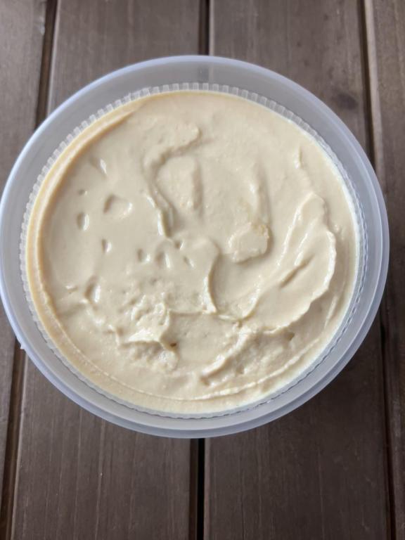 Casba Food And Pastries: Classic Hummus, 1 x $6.00
Chickpeas, tahini, garlic, natural acid, salt