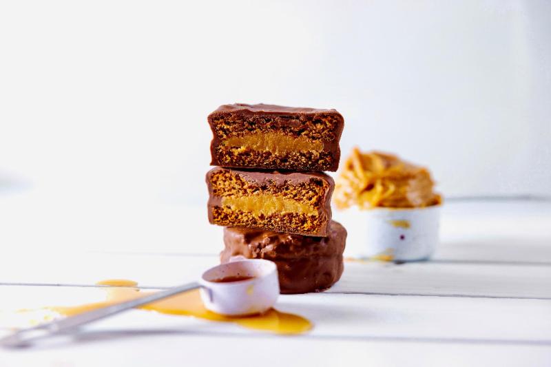 Brigadeiro Bakery: Honey Cake , 2 x $7.50
Hearty honey & spices cake filled with dulce de leche and dipped in milk chocolate.

Honey Cake Single
Honey Cake Trio

Ingredients:

Flour, sugar, honey, milk, oil, cinnamon, cloves, milk chocolate (38%), corn starch, butter

Shelf life: 30 days refrigerated
