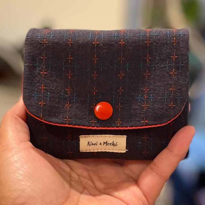 KIWI AND MOCHI: MINI CARD WALLET, 1 x $25.00