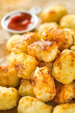 Lobstah On A Roll: Tater Tots Add queso, 1 x $5.00
Indulge in guilt-free snacking with our scrumptious Broccoli Bites! These delightful treats are a healthy snack option. Loved by both kids and adults, Broccoli Bites are a flavorful way to sneak in some extra nutrients. Try them today and transform snack time into a nutritious and delicious experience!