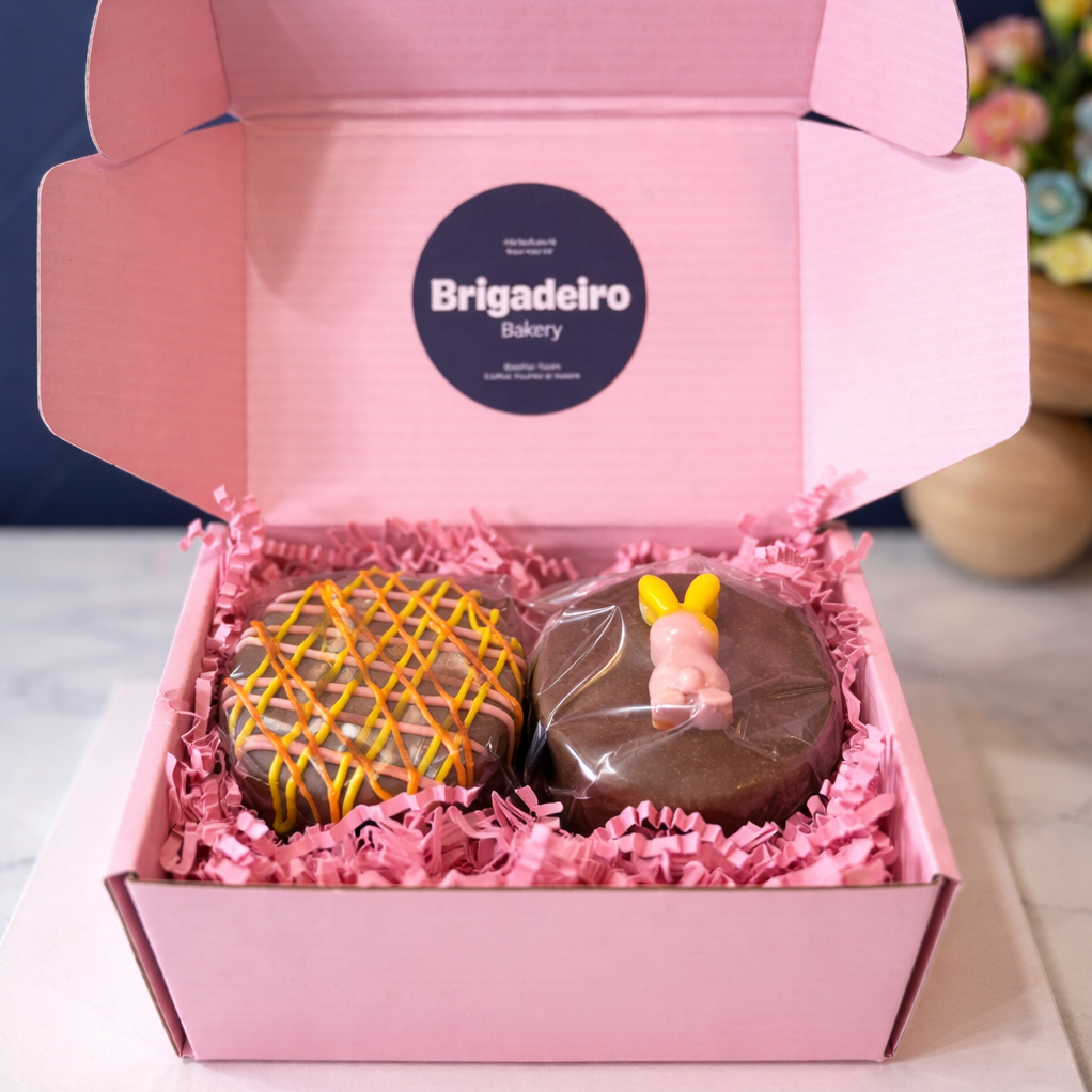 Brigadeiro Bakery: Honey Cake Duo, 1 x $22.00
Celebrate Easter with something truly special. Our Easter Honeycake Duo features two handcrafted honeycakes, delicately decorated for the season and beautifully presented in our signature gift box—perfect for gifting or sharing.
Each honeycake is made of soft, moist layers infused with warm honey and spices, filled with rich, creamy dulce de leche that melts into every bite—creating a perfectly balanced, comforting sweetness.
✨ Two handcrafted honeycakes ✨ Honey & spice cake with dulce de leche filling ✨ Beautifully decorated for Easter ✨ Packaged in a ready-to-gift box
A thoughtful, delicious gift—because everyone deserves a little sweetness this Easter. 🐣💛