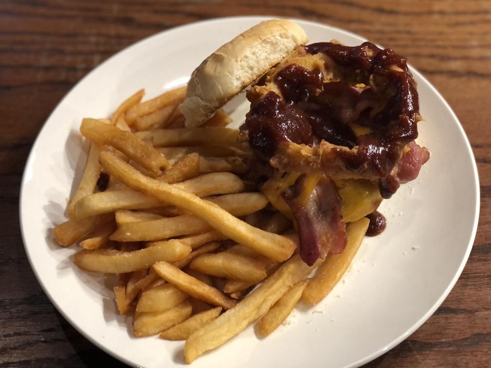 Lobstah On A Roll: BBQ Bacon Burger Medium, 1 x $17.90
Crispy bacon and cheddar burger topped with house BBQ sauce and an onion ring