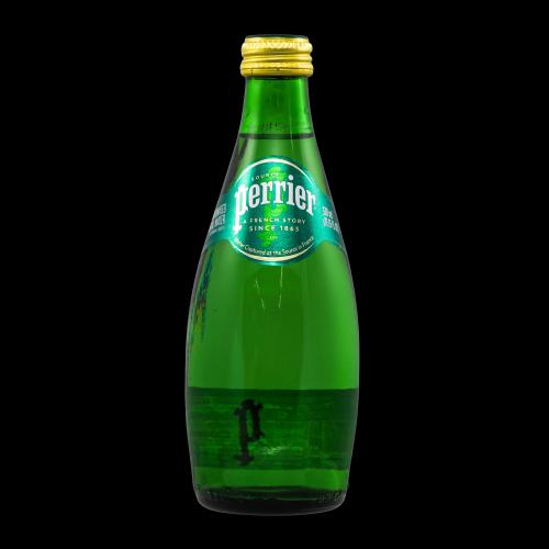 Aux Merveilleux de Fred - Midtown: Water - Sparkling, 1 x $4.20

