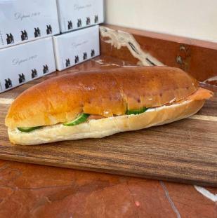Aux Merveilleux de Fred - Midtown: Salmon & Cream cheese Brioche Sandwich, 1 x $8.50
Our Signature Brioche bun filled with salmon and cream cheese, and completed with cucumbers and dill.  A moist, soft and balanced sandwich where bread is a star!